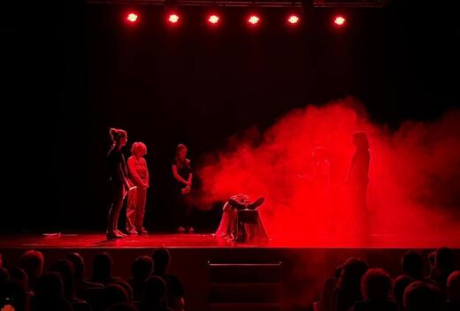 SPECTACLE DE FIN D'ANNÉE ÉCOLE ARTISTIQUE DE L'UBAYE - THÉÂTRE SPECTACLE DE FIN D'ANNÉE ÉCOLE ARTISTIQUE DE L'UBAYE - THÉÂTRE